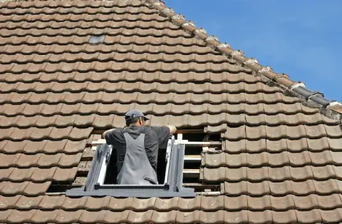 Pose de velux - Fontaine-la-Guyon